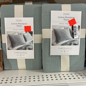 Set of 2 Cotton Matelasse Sham